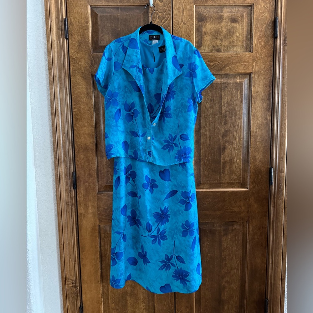 J.S.J. Petites Sleeveless Dress with Matching Jacket - Women's Size 12 Petite